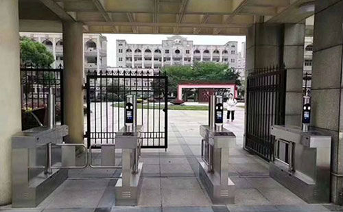 人脸识别进出管理在应用上有哪些优势?