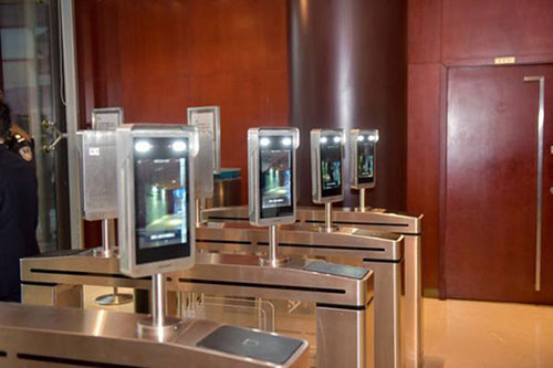 人脸识别门禁系统为什么比其他门禁系统更好用?